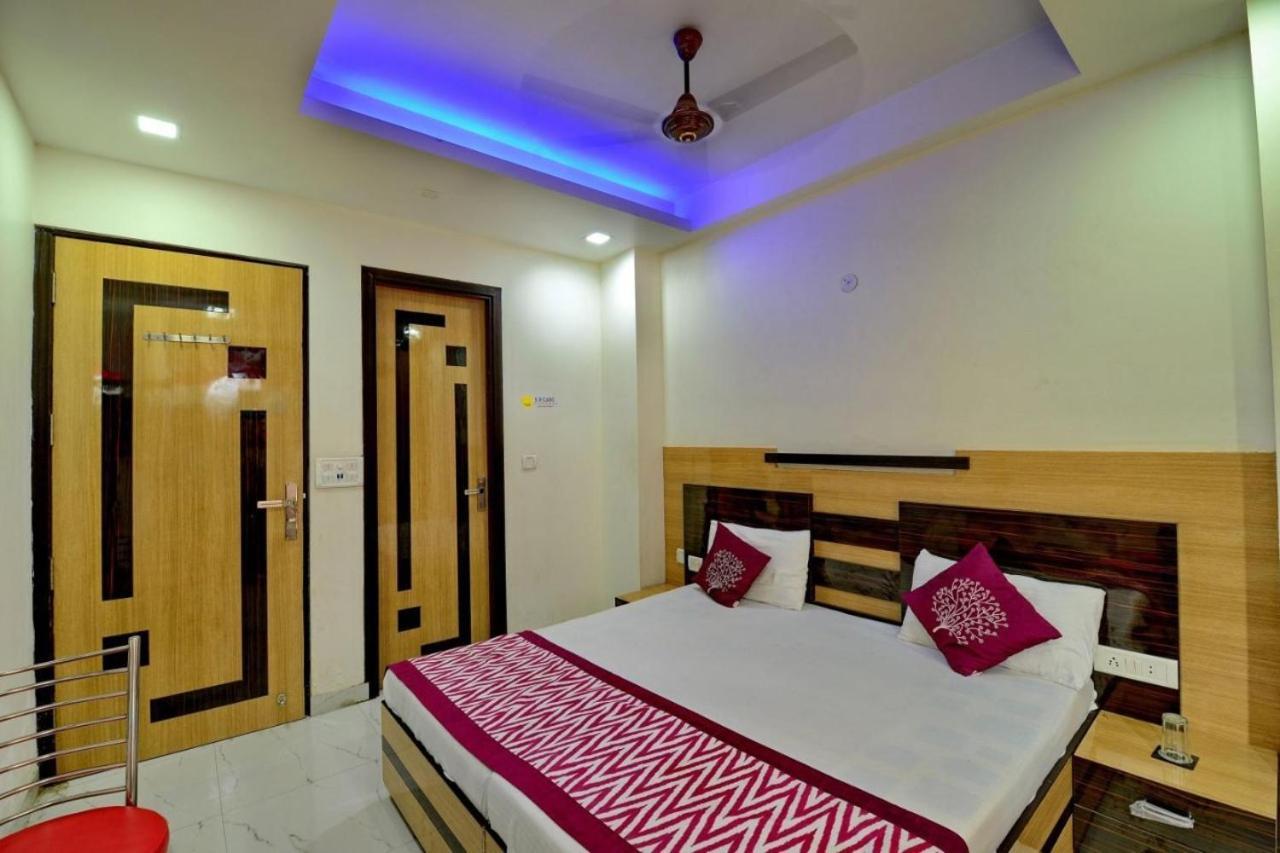 Hotel Goel Residency Delhi Zewnętrze zdjęcie