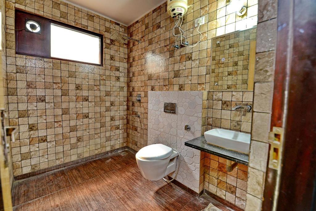 Hotel Goel Residency Delhi Zewnętrze zdjęcie