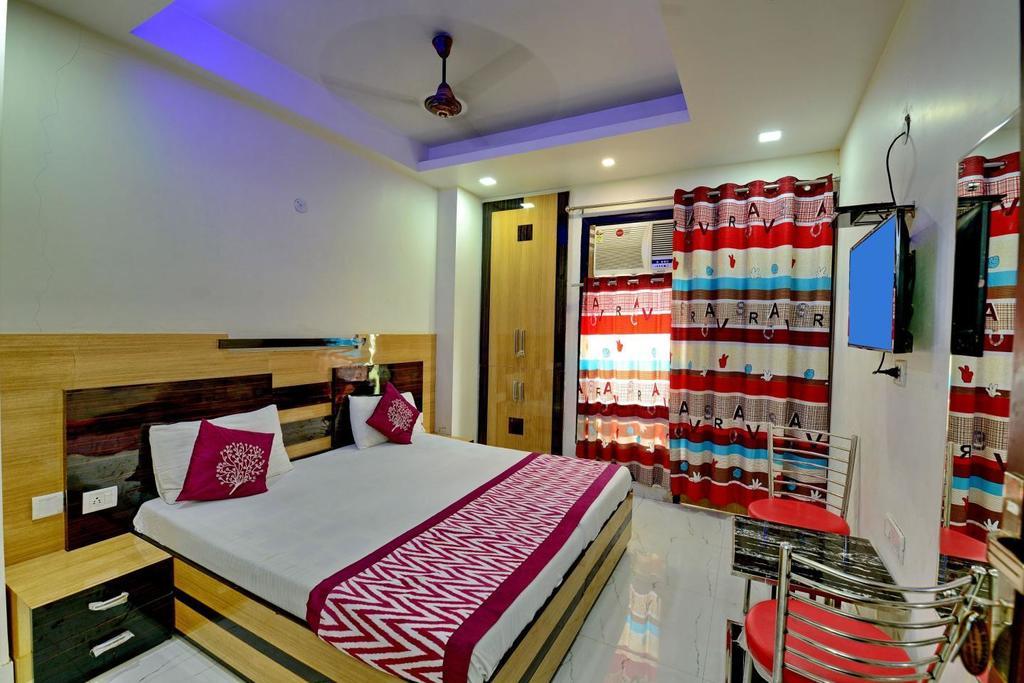 Hotel Goel Residency Delhi Zewnętrze zdjęcie